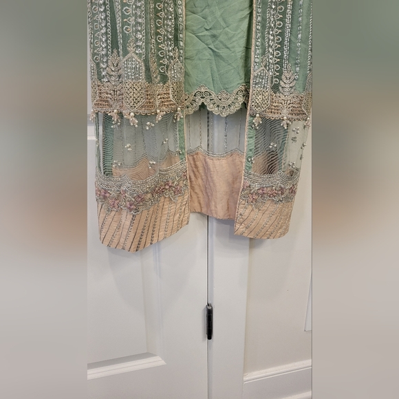 Baroque Pakistani outfit - Picture 11 of 14